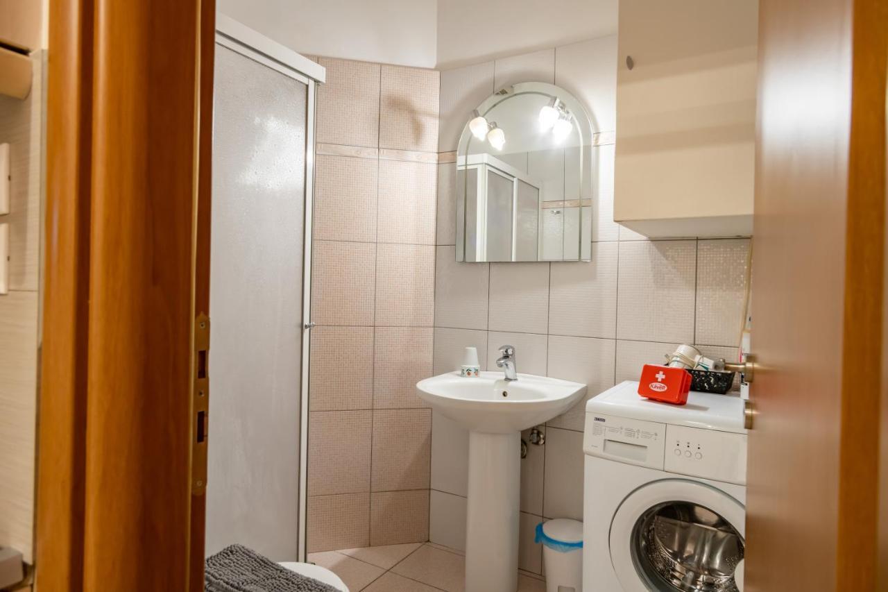 Flat In Excellent Location With Private Parking Apartman Athén Kültér fotó