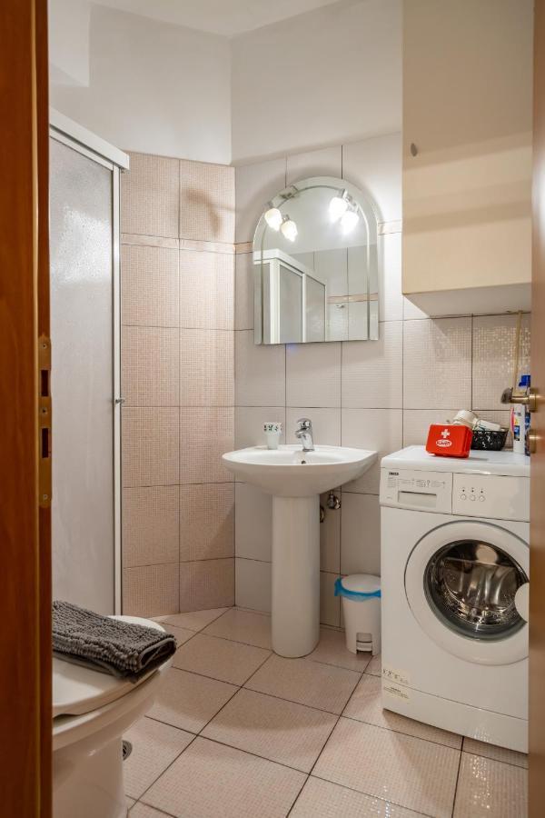 Flat In Excellent Location With Private Parking Apartman Athén Kültér fotó